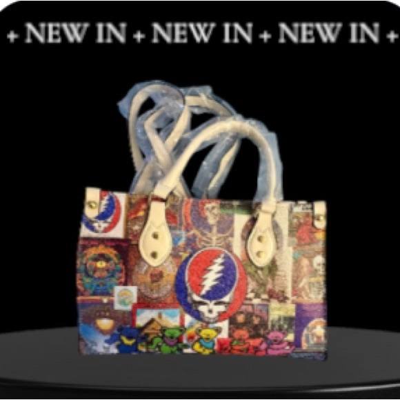 New-Grateful Dead Graphic Logo
Shoulder Tote Bag
Vegan Leather
White handle